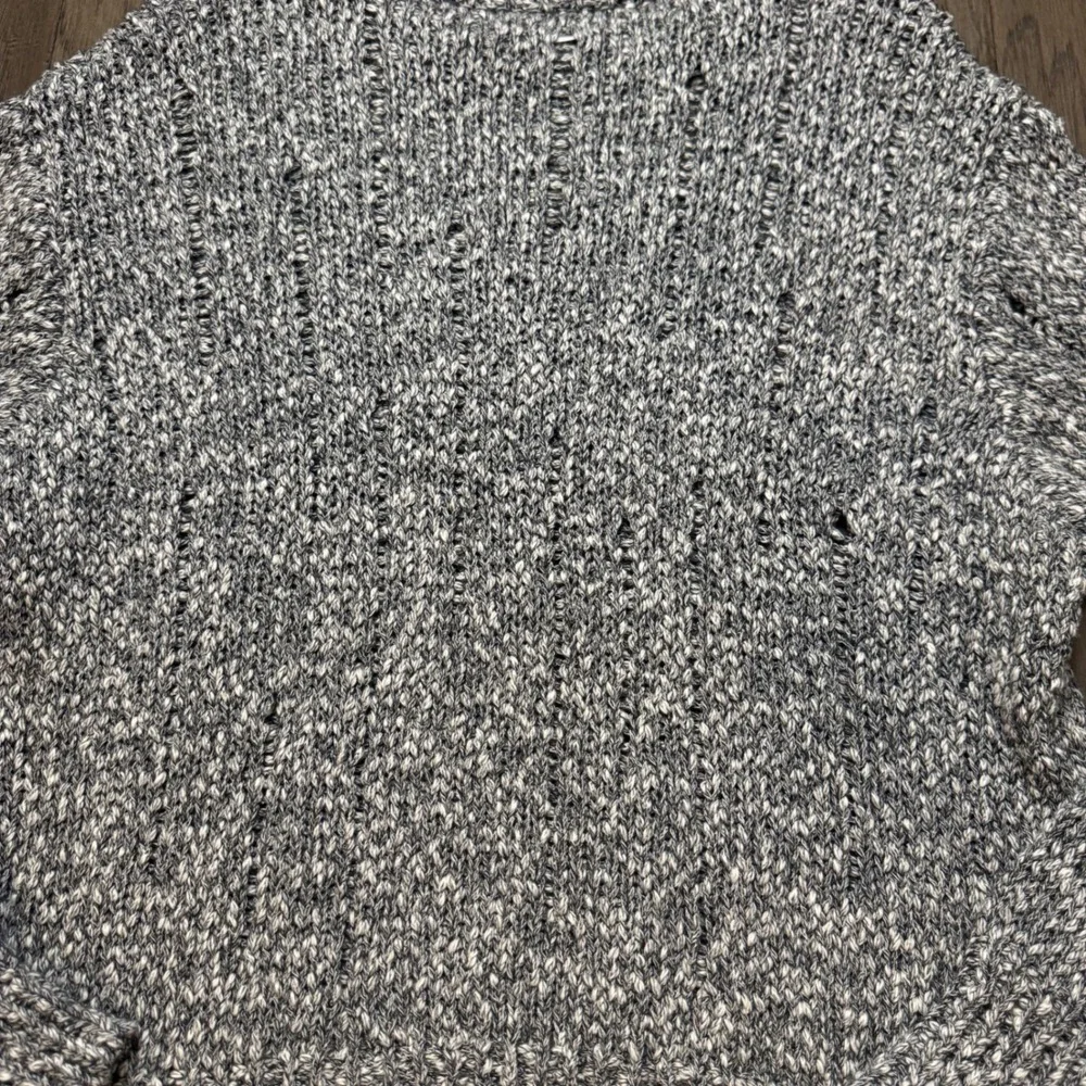 NWT Bluivy Young Contemporary Women's Gray Speckled Knit‎ Sweater M/L